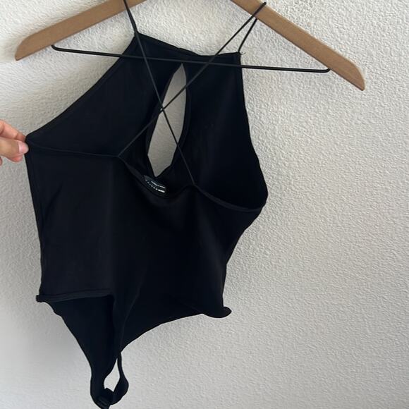 ASOS Design Keyhole Front Strappy Back Low Back Thong Bodysuit Black US 4 - Picture 4 of 7